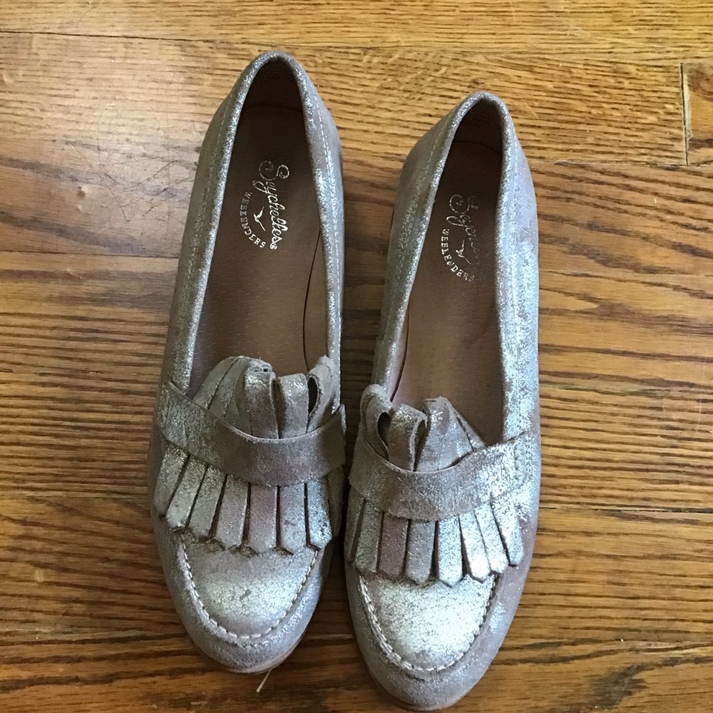 Beautiful Golden Loafers by Seychelles